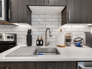 Mikrowelle, Ofen, Herdplatte, Geschirrspüler