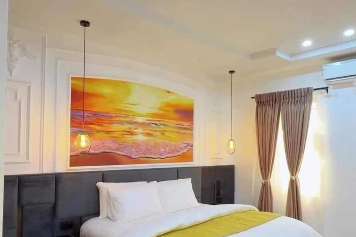 Economy Room, Balcony, City View | Desk, laptop workspace, blackout drapes, soundproofing