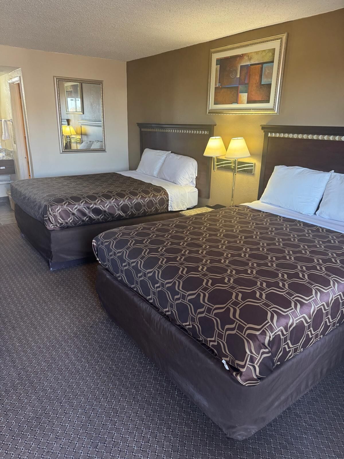 Fer et planche à repasser, accès au Wi-Fi (inclus), literie fournie