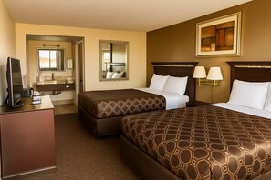 Desk, laptop workspace, iron/ironing board, free WiFi - MHO Hotel Eloy Casa Grande near I-10 (Eloy)