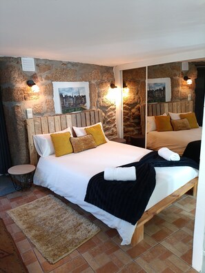 1 chambre, lit parapluie, draps fournis