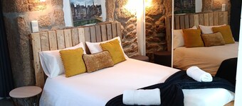 Casa típica de pedra em Paredes do pinhāo,S. Lourenço Riba pinhao/ sabrosa/