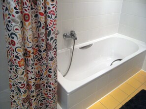 Bathroom - Holiday Apartment 'Schwanbergblick' (Mainbernheim)