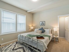 3 間睡房、熨斗/熨衫板、Wi-Fi、床單