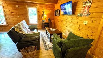 Smart-tv och ett bordtennisbord