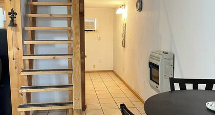 Cozy cottage on Purdy Mesa