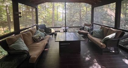 Puchers Place - Spacious, waterfront home on a private non-motorized lake