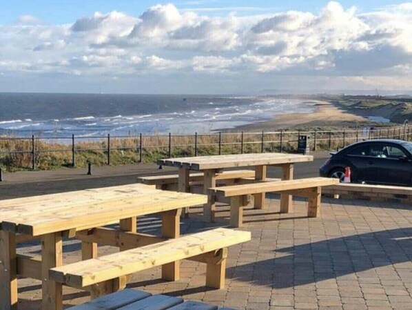 Outdoor dining - Crimdon Dene Holiday Park - Holiday Accommodation 21463 (Hartlepool)