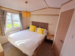 3 bedrooms, individually decorated, individually furnished, free WiFi - Crimdon Dene Holiday Park - Holiday Accommodation 21463 (Hartlepool)