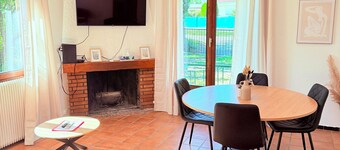 Maison T3 familiale , Piscine chauffée , grand jardin clos