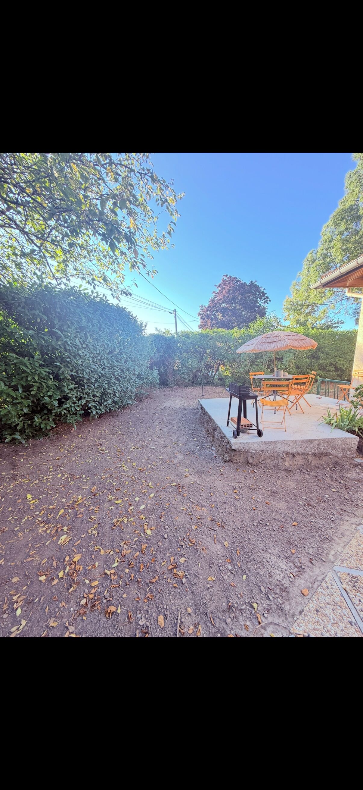 屋外ダイニングエリア