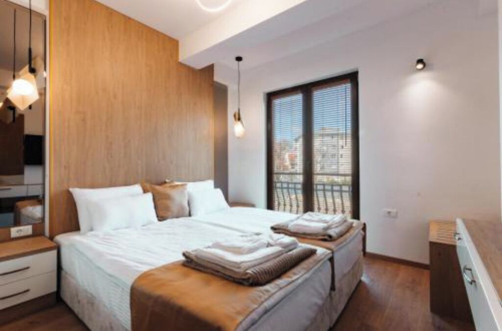 1 غرفة نوم ومكواة/لوح كي وواي فاي مجانًا وملاءات أسرّة