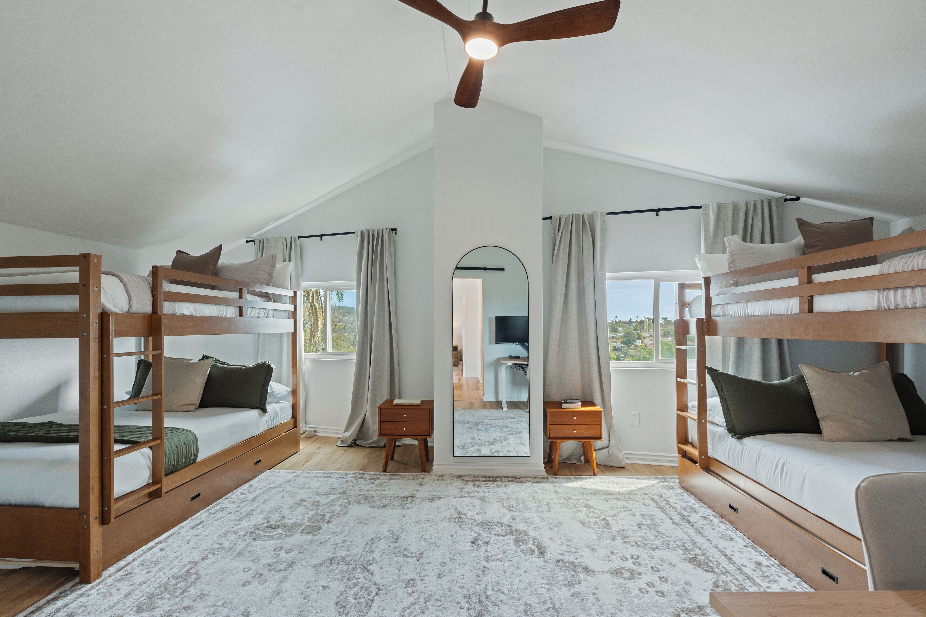 5 Schlafzimmer, Bügeleisen/Bügelbrett, WLAN, Bettwäsche