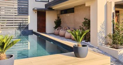 Villa GIO’s ELITE: Design Villa with Pool and VIP Services near Monza Racetrack