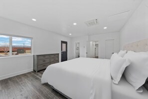 3 bedrooms, WiFi, bed sheets