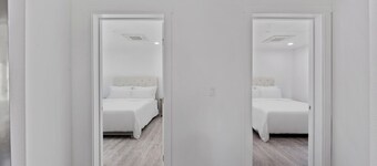 Modern 3-bed, 2-bath suite with a beautiful view of Topaz Lake.