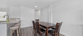 Modern 3-bed, 2-bath suite with a beautiful view of Topaz Lake.