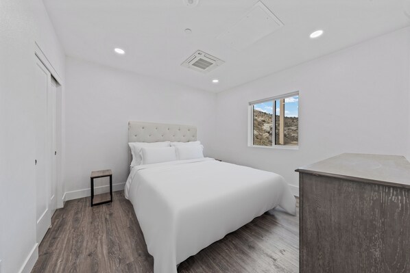 3 bedrooms, WiFi, bed sheets