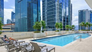Pool - Beautiful High Rise 1/1 in Brickell with Balcony (Miami)