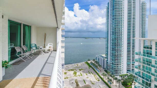 Property grounds - Beautiful High Rise 1/1 in Brickell with Balcony (Miami)