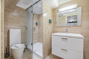 Hair dryer, bidet, towels - XIX Writer’s Belle Époque Villa • Central Funchal • Tropical Garden • BBQ (Funchal)