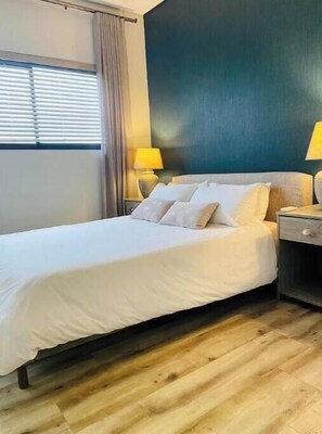 Acceso a internet y ropa de cama