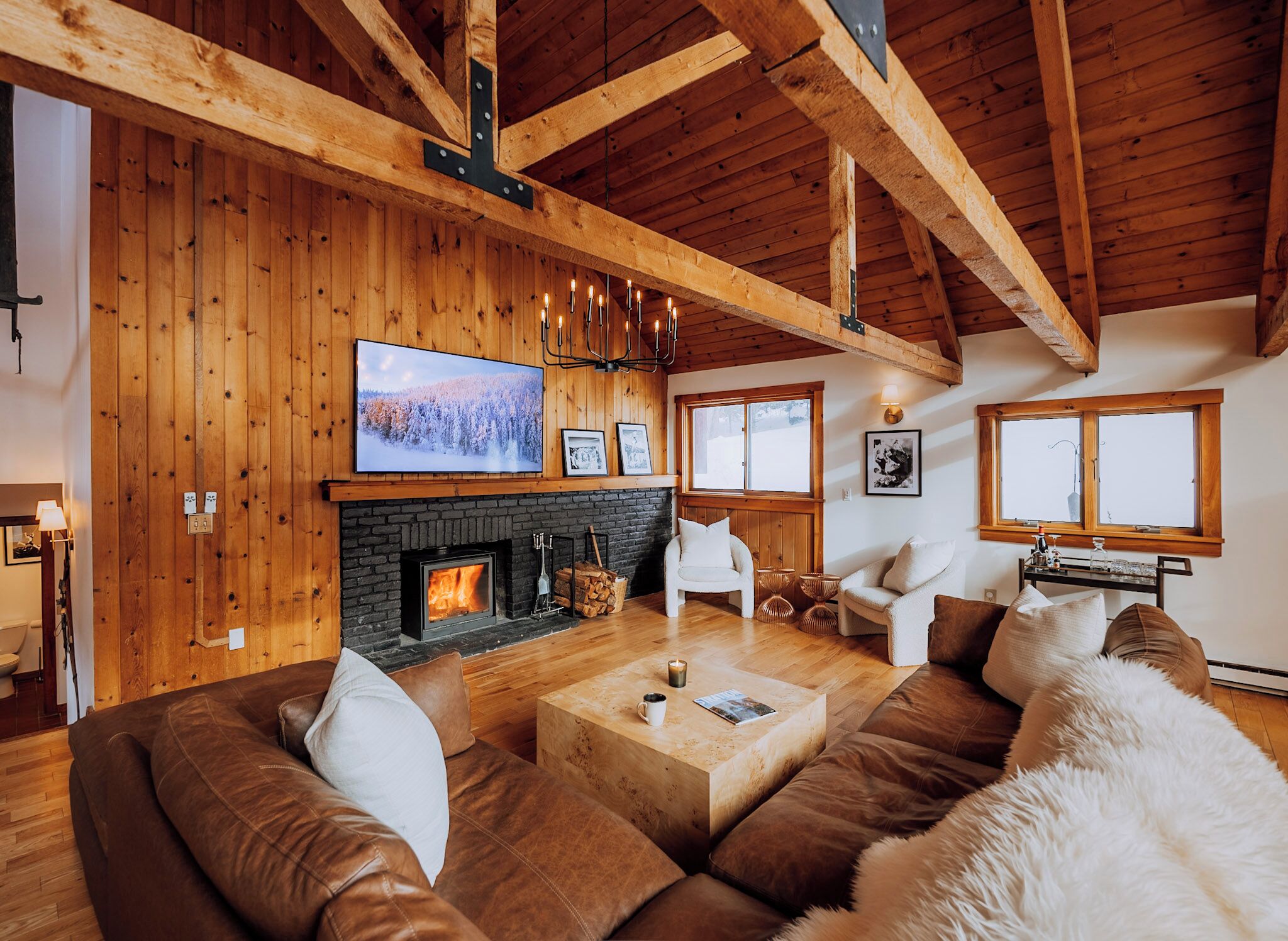 Designer 4-bedroom house in charming Stratton home sleeps 16