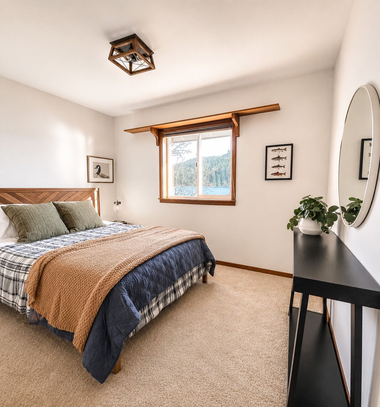 5 bedrooms, desk, travel cot, free WiFi
