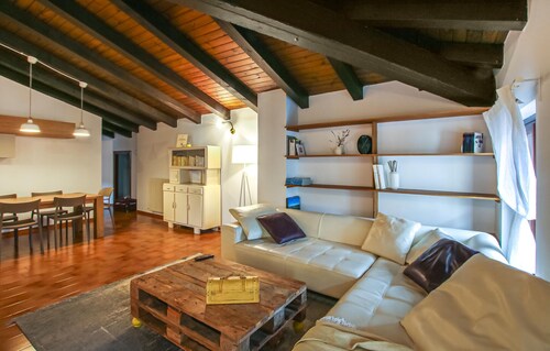 Nice home in Fraz. Azzida with WiFi