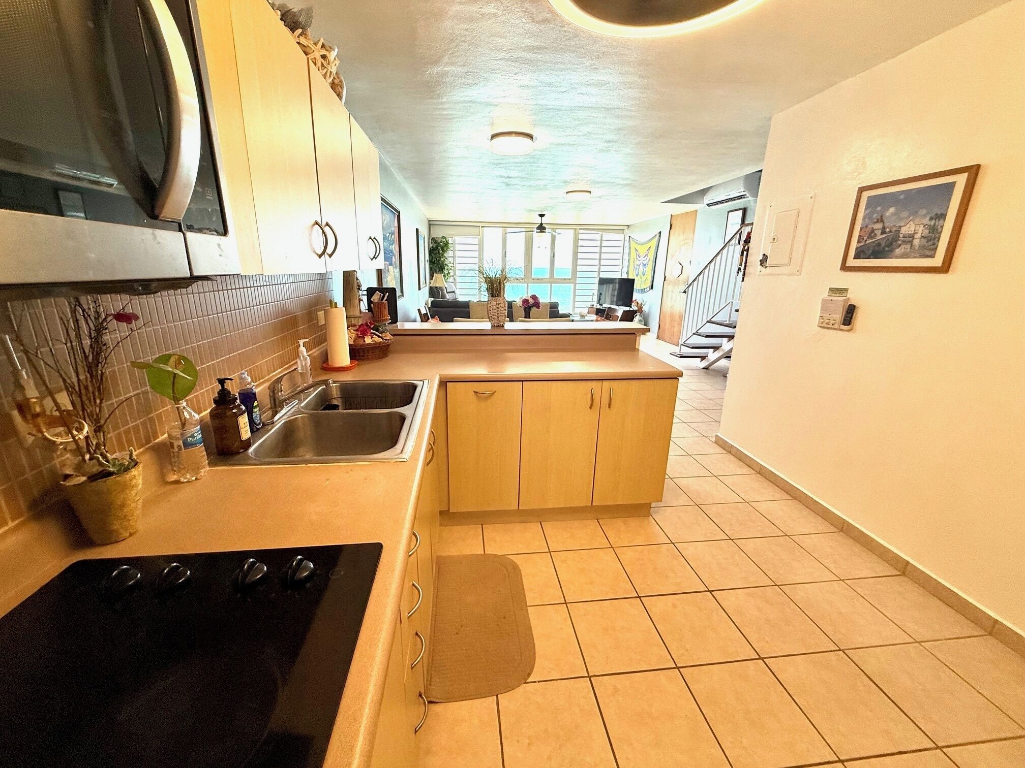 ثلاجة، ميكروويف، فرن، موقد طهي مسطح