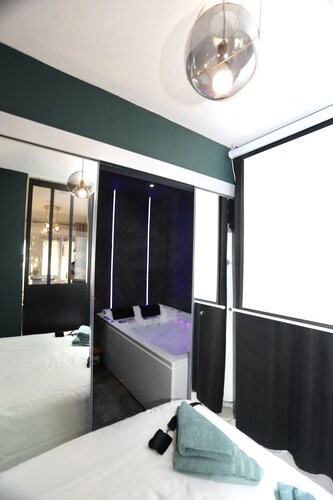 Love Room La Petite Suite