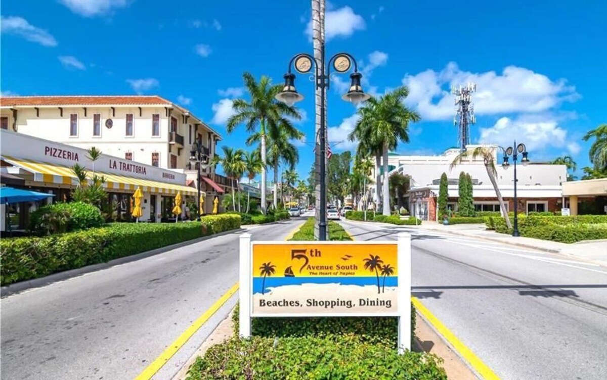 Photo 18 of Perfect Old Naples location!