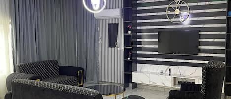 Family Apartment, Balcony, City View | Living area