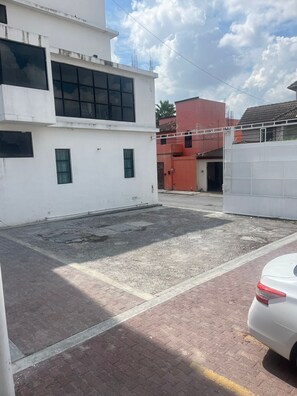 Property grounds - HOTEL PLAZA CALIFORNIA (Reynosa)