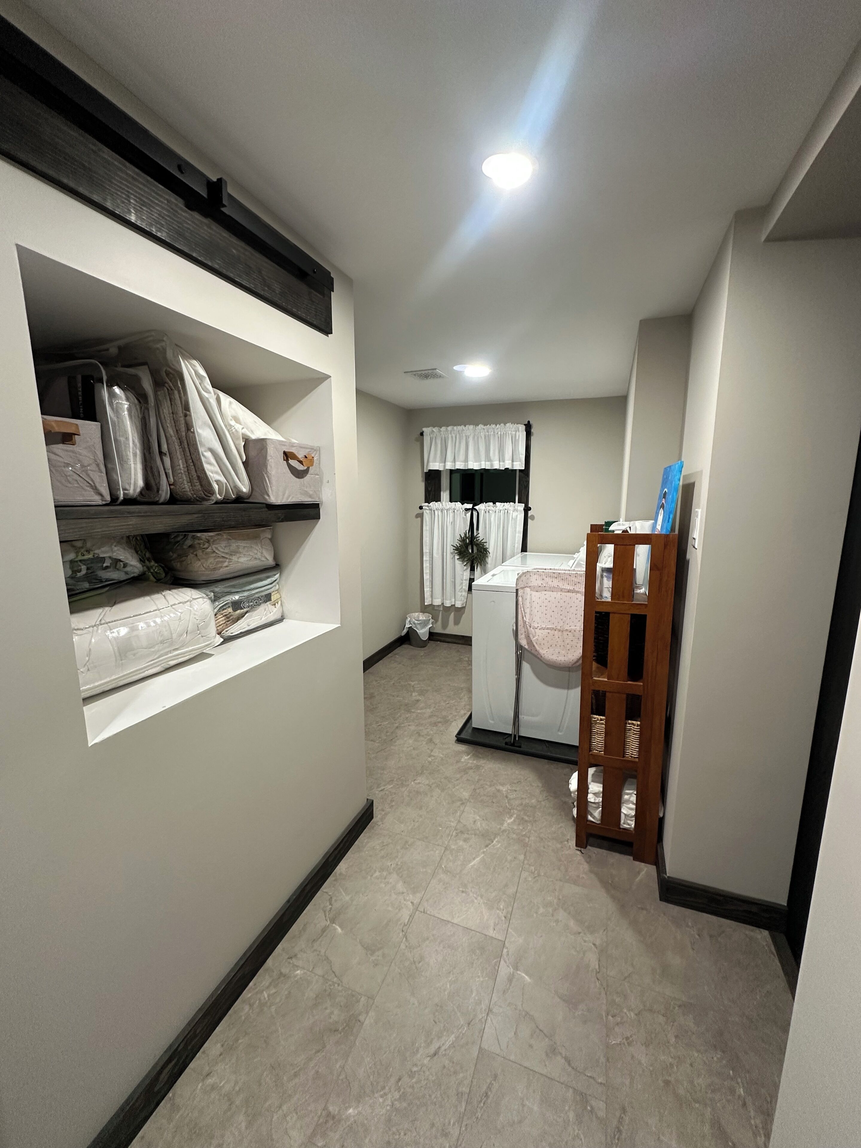 1 chambre, bureau, fer et planche à repasser, accès au Wi-Fi (inclus)