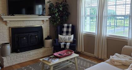 Quite, cozy farmhouse in the country near Albertville,