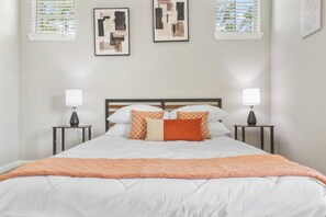 Schreibtisch, Bügeleisen/Bügelbrett, kostenloses WLAN, Bettwäsche