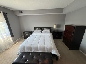 1 多间卧室、熨斗/熨衣板、WiFi、床单