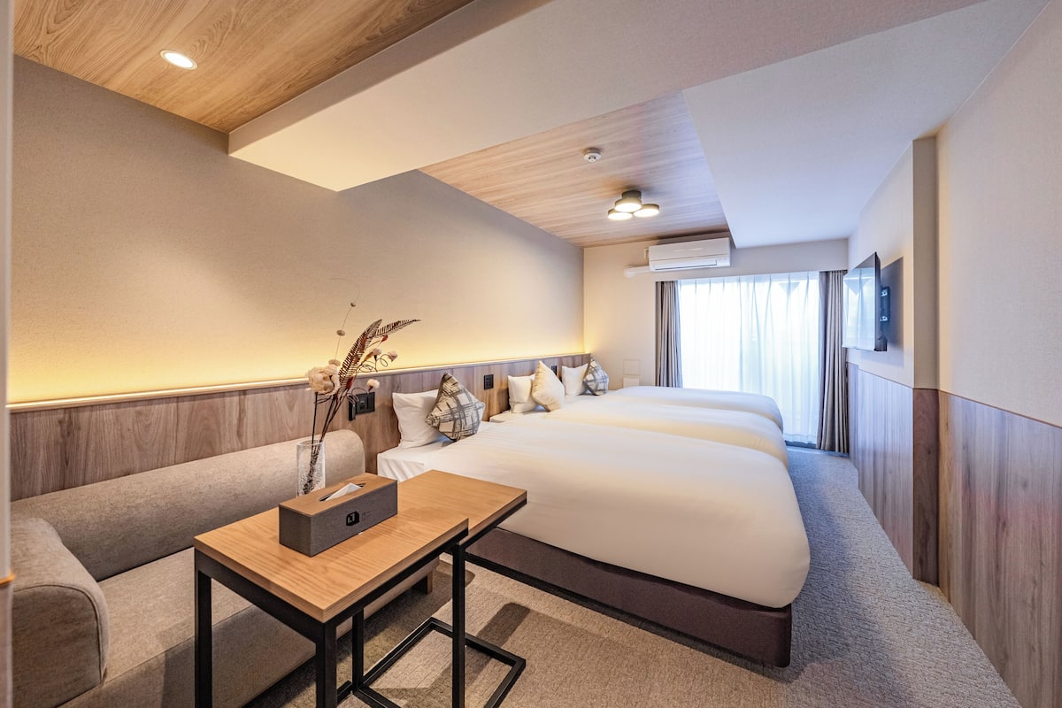 Quarto triplo standard, para não fumantes | Cortinas blackout, Wi-Fi de cortesia