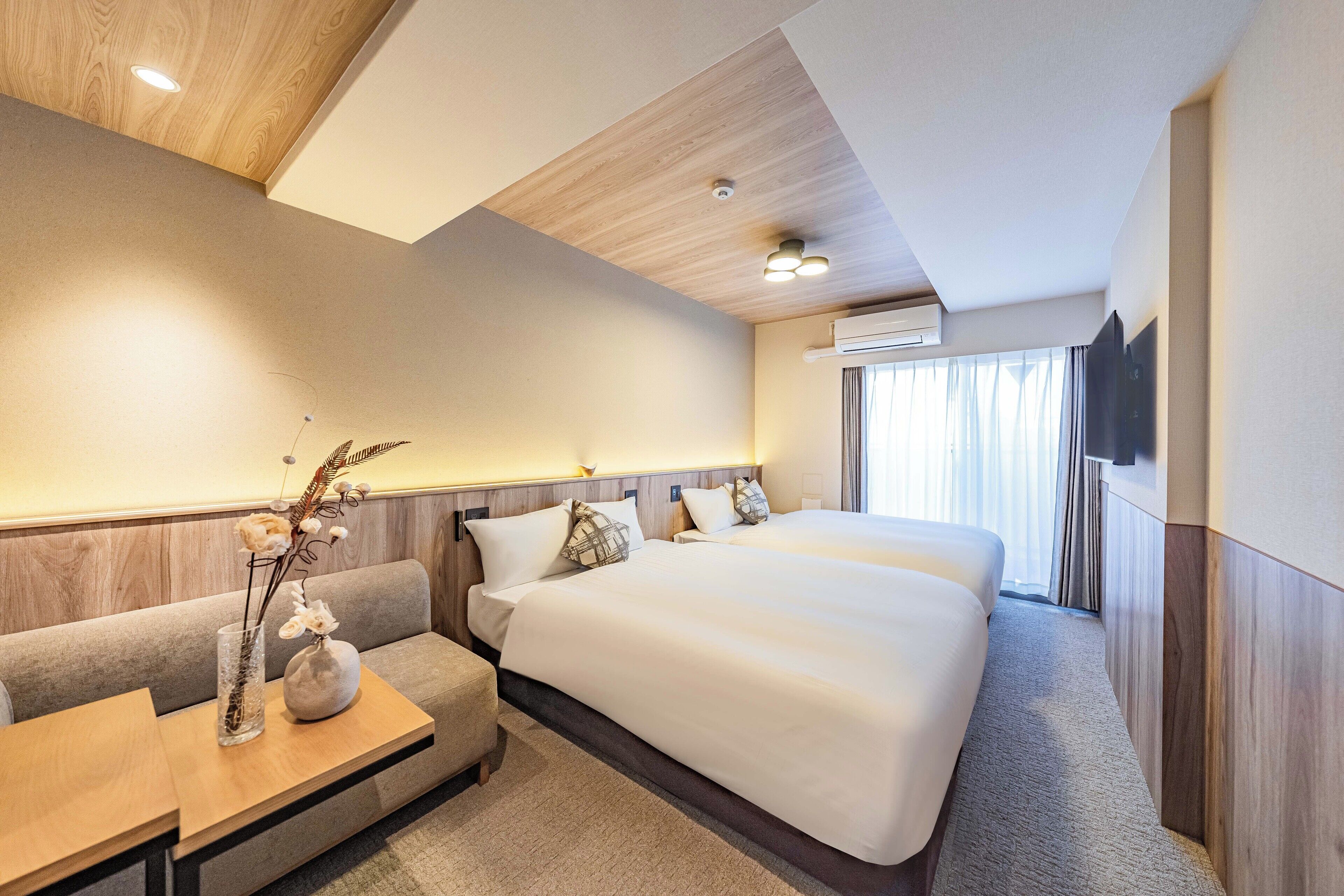 Quarto quádruplo standard, para não fumantes | Cortinas blackout, Wi-Fi de cortesia