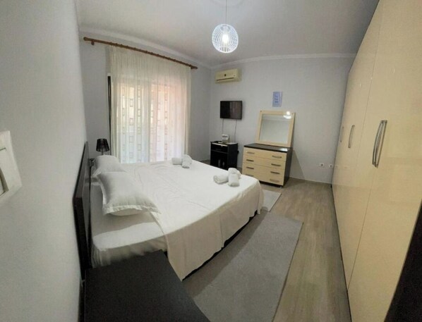1 bedroom, iron/ironing board, WiFi, bed sheets