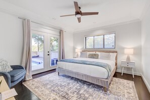 4 soverom, strykejern/-brett, reiseseng for barn og wi-fi (inkludert)