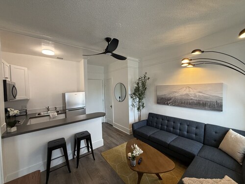 Unit 210 The Newest Boutique Stay at The George