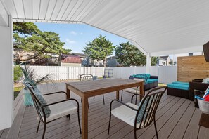 Outdoor dining - Little Rascals Rambler Myrtle Beach House (North Myrtle Beach)
