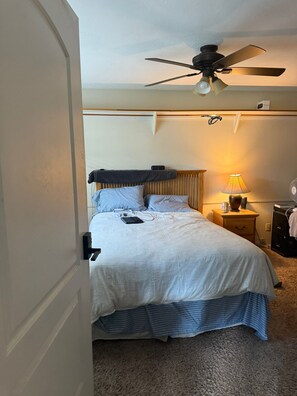 4 soverom, strykejern/-brett og wi-fi (inkludert)