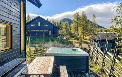 Amazing home in Transtrand with sauna