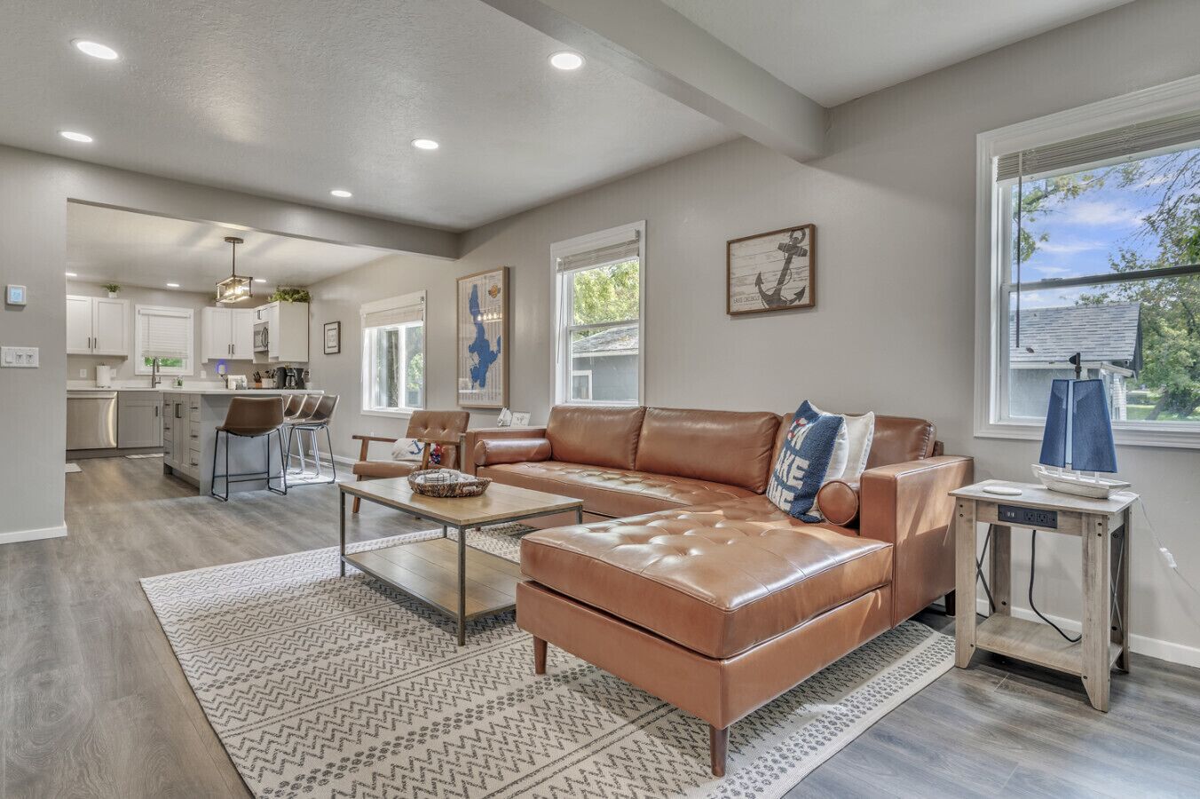 تلفزيون، مكتب، شاشة كمبيوتر، طابعة