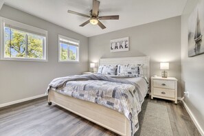 4 habitaciones, escritorio, tabla de planchar con plancha y wifi 