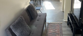 3-bedroom townhome in delightful Germantown with AC