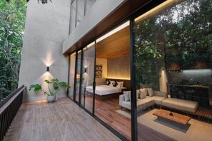 Premier Studio with Balcony | Balkong